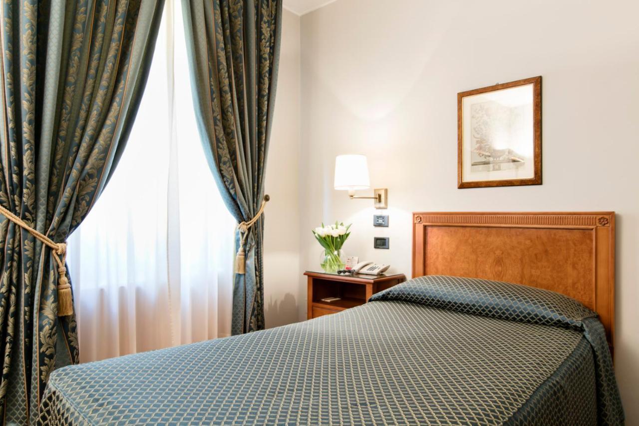 Albergo Delle Notarie Reggio Emilia Exterior photo