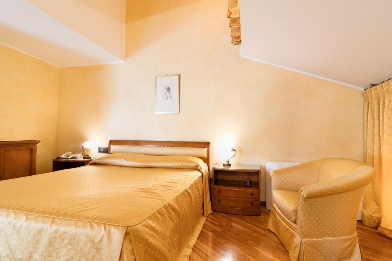 Albergo Delle Notarie Reggio Emilia Exterior photo