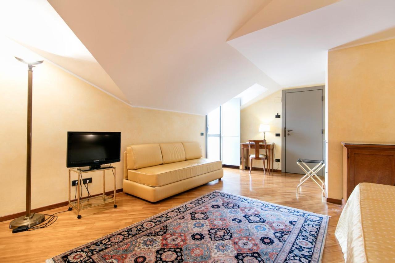 Albergo Delle Notarie Reggio Emilia Exterior photo