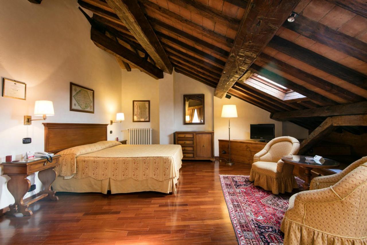 Albergo Delle Notarie Reggio Emilia Exterior photo
