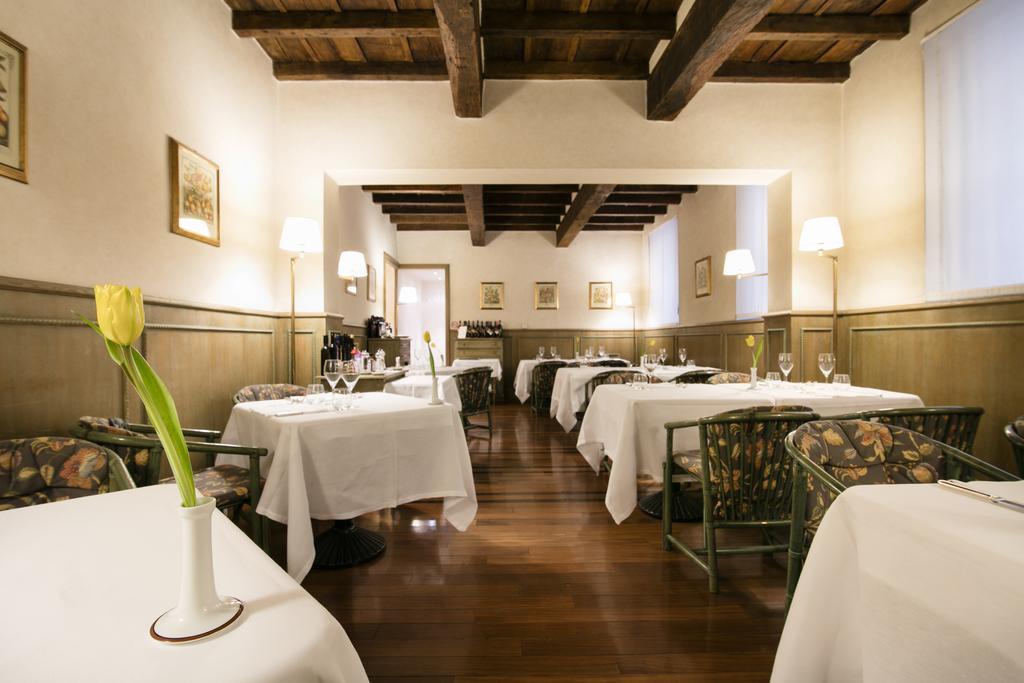 Albergo Delle Notarie Reggio Emilia Exterior photo
