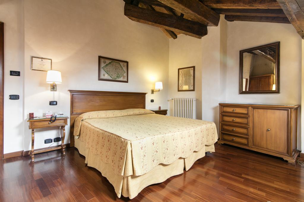 Albergo Delle Notarie Reggio Emilia Exterior photo