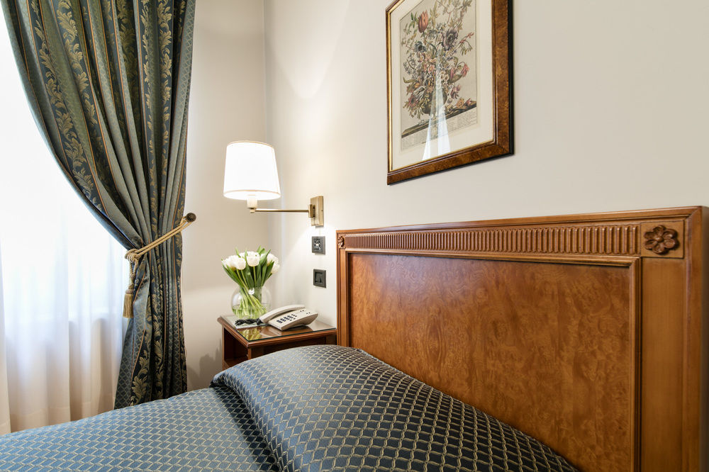 Albergo Delle Notarie Reggio Emilia Exterior photo